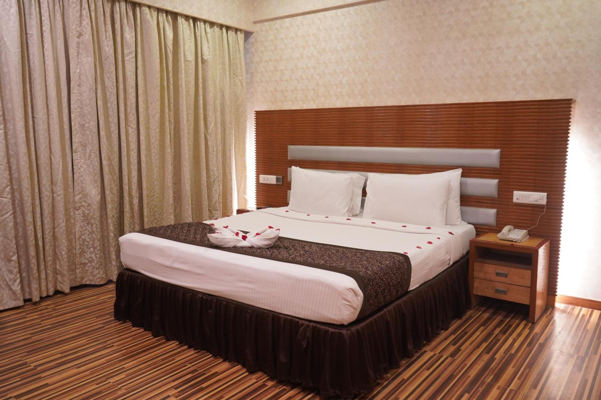 St Laurn The Spiritual Resort Shirdi Luaran gambar